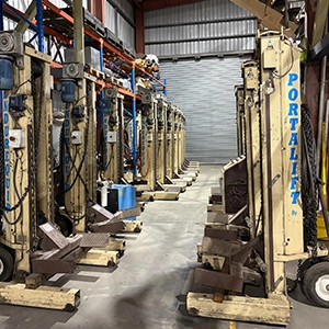 Hire a portable heavy duty hoist from National Repairer Network Brisbane, for cars, trucks bus and rail.